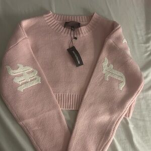 comfy cute sweater, pink, some details